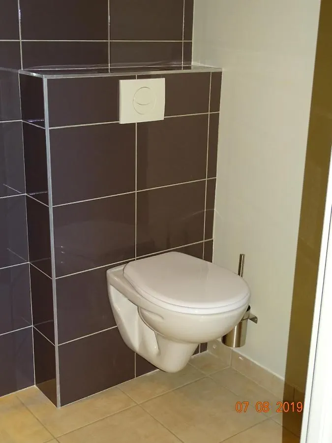 Legend- Parking Prive Gratuit- Terrasse Privee- Wifi - Convert - Alimentec Bourg-en-Bresse 0*,  France