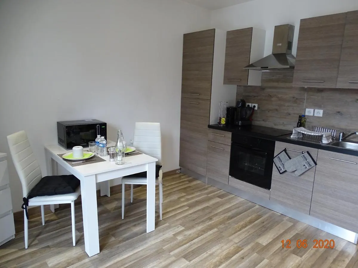Apartment Legend- Parking Prive Gratuit- Terrasse Privee- Wifi - Convert - Alimentec Bourg-en-Bresse
